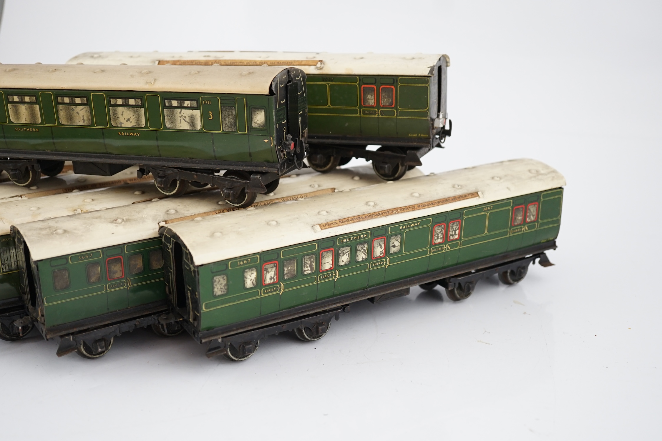 Seven Hornby 0 gauge tinplate No.2 coaches in Southern Railway livery